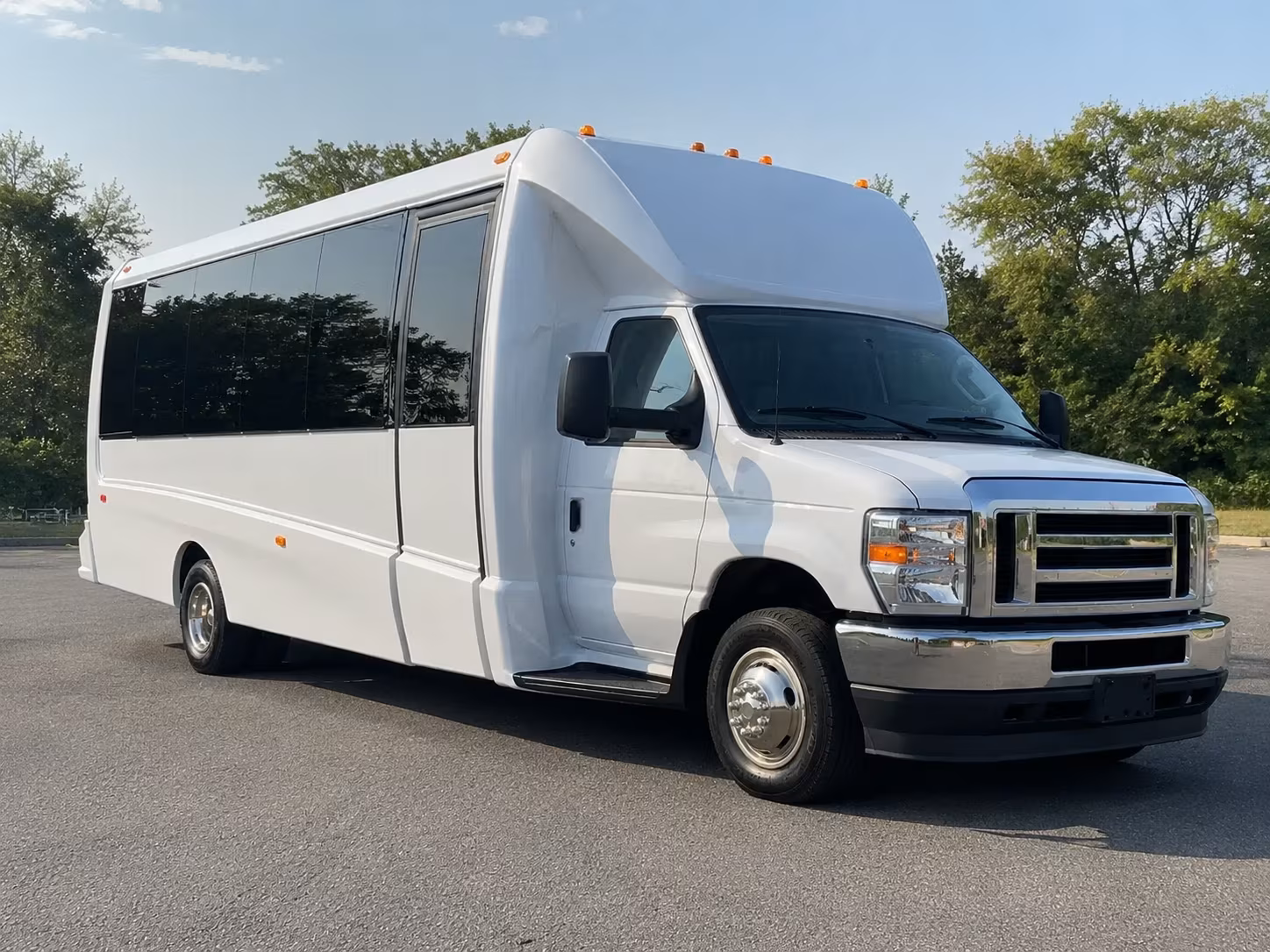 15 Passenger Party Bus Exterior