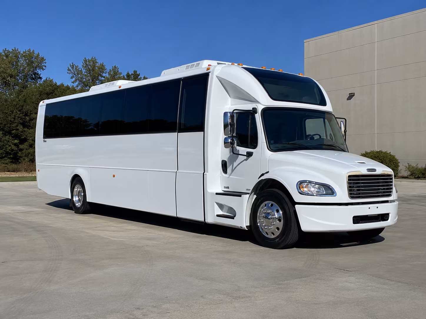 Tulsa Winery Tour & Pub Crawl Transportation party bus exterior